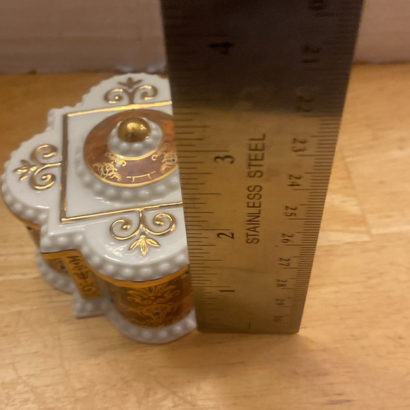 Lenox majestic royal tortoise box. Trinket box and cover. About 3x 1.75 - Picture 4 of 5